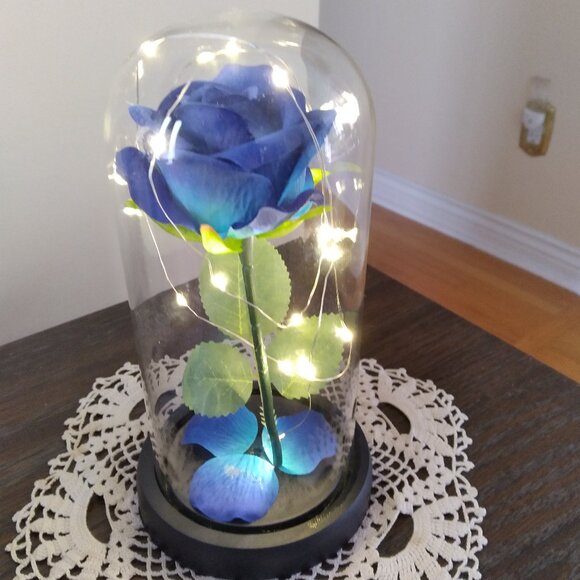 Elegant Rose, LED lights, Excellent for the gift - Picture 4 of 7